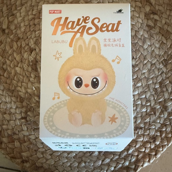POP MART *BABA* Have A Seat Labubu - Picture 2 of 5